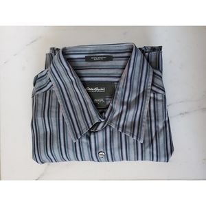 Eddie Bauer Classic Fit Casual Button Down